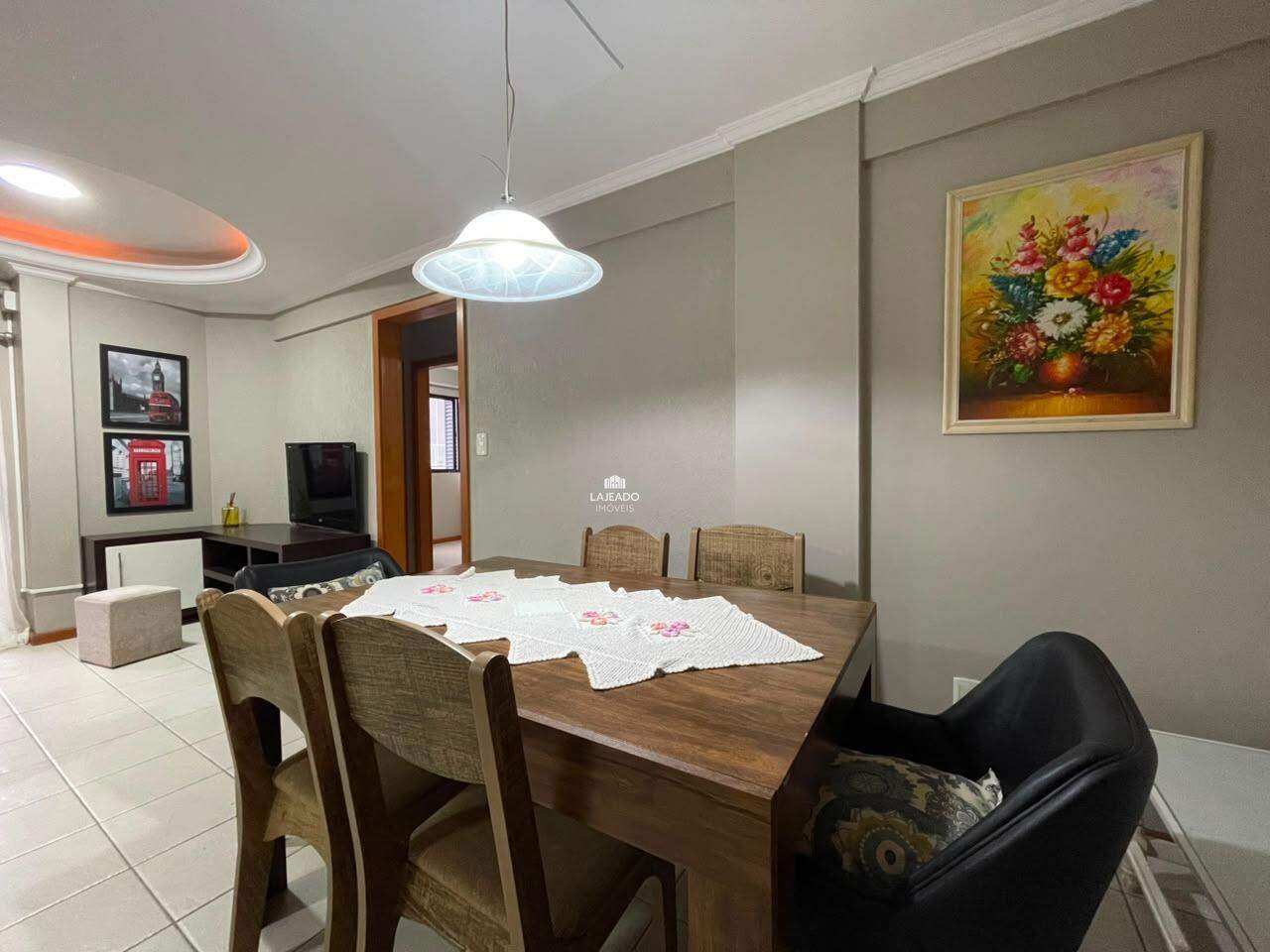 Apartamento para aluguel no Centro: 