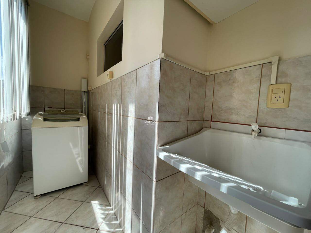 Apartamento para aluguel no Florestal: 