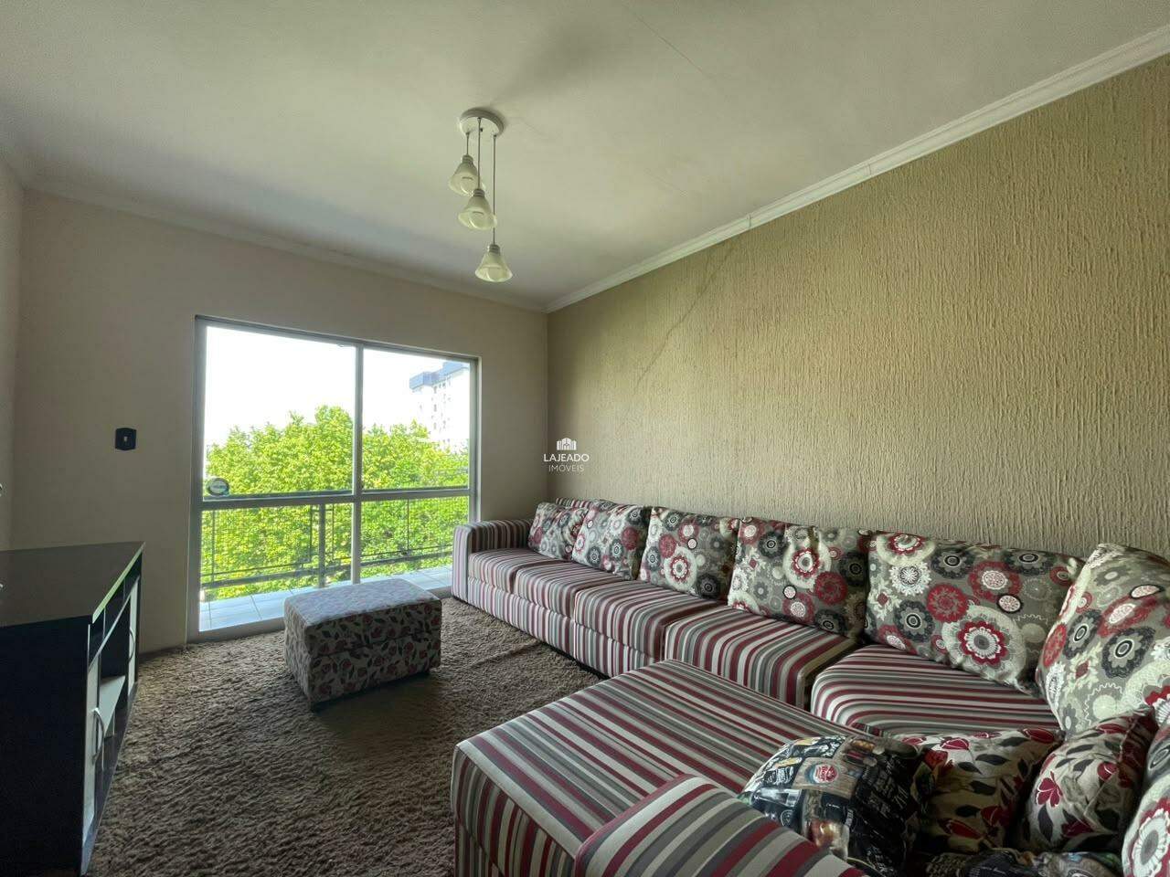 Apartamento para aluguel no Florestal: 