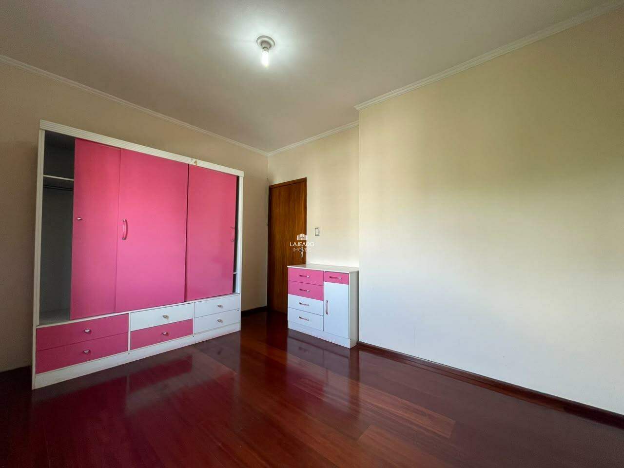 Apartamento para aluguel no Florestal: 