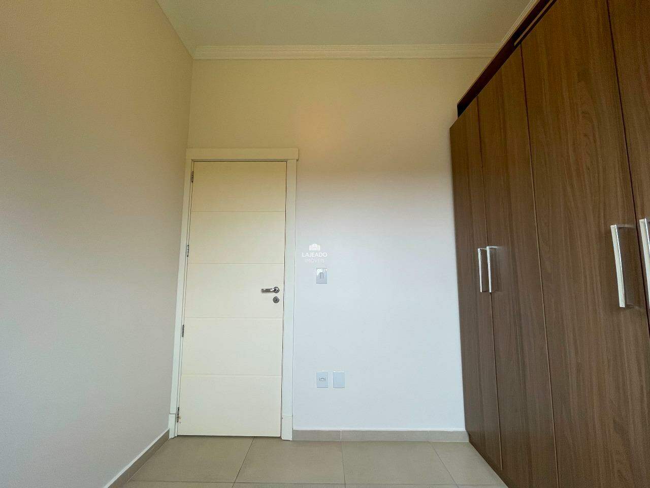 Apartamento para aluguel no Florestal: 