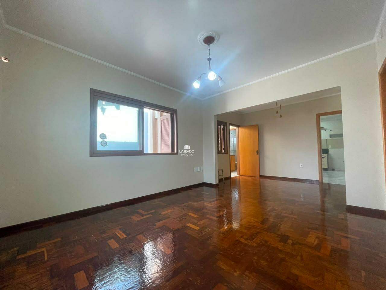Casa, 3 quartos, 270 m² - Foto 2
