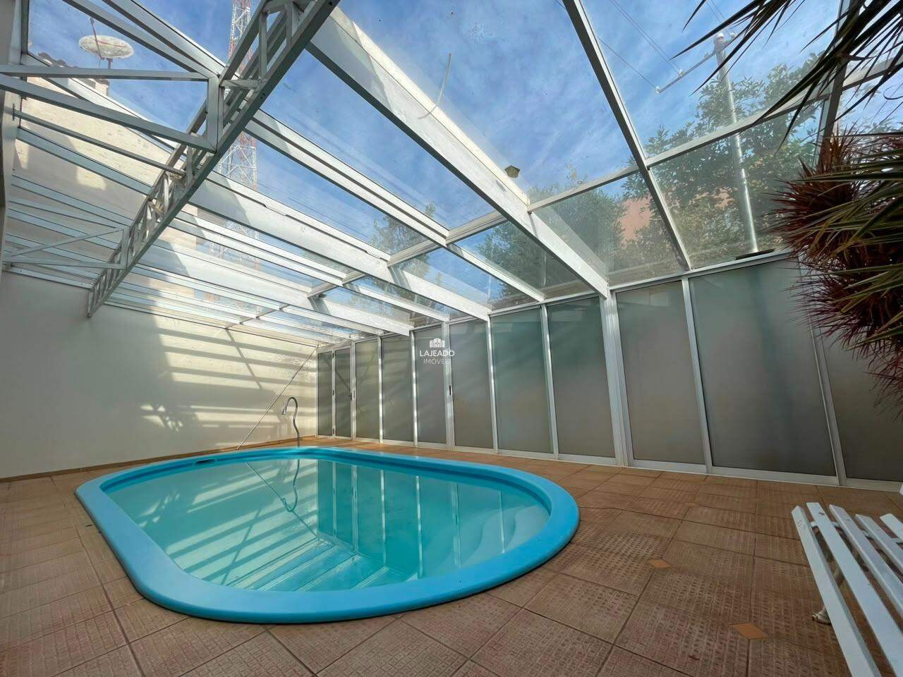 Casa, 3 quartos, 270 m² - Foto 27