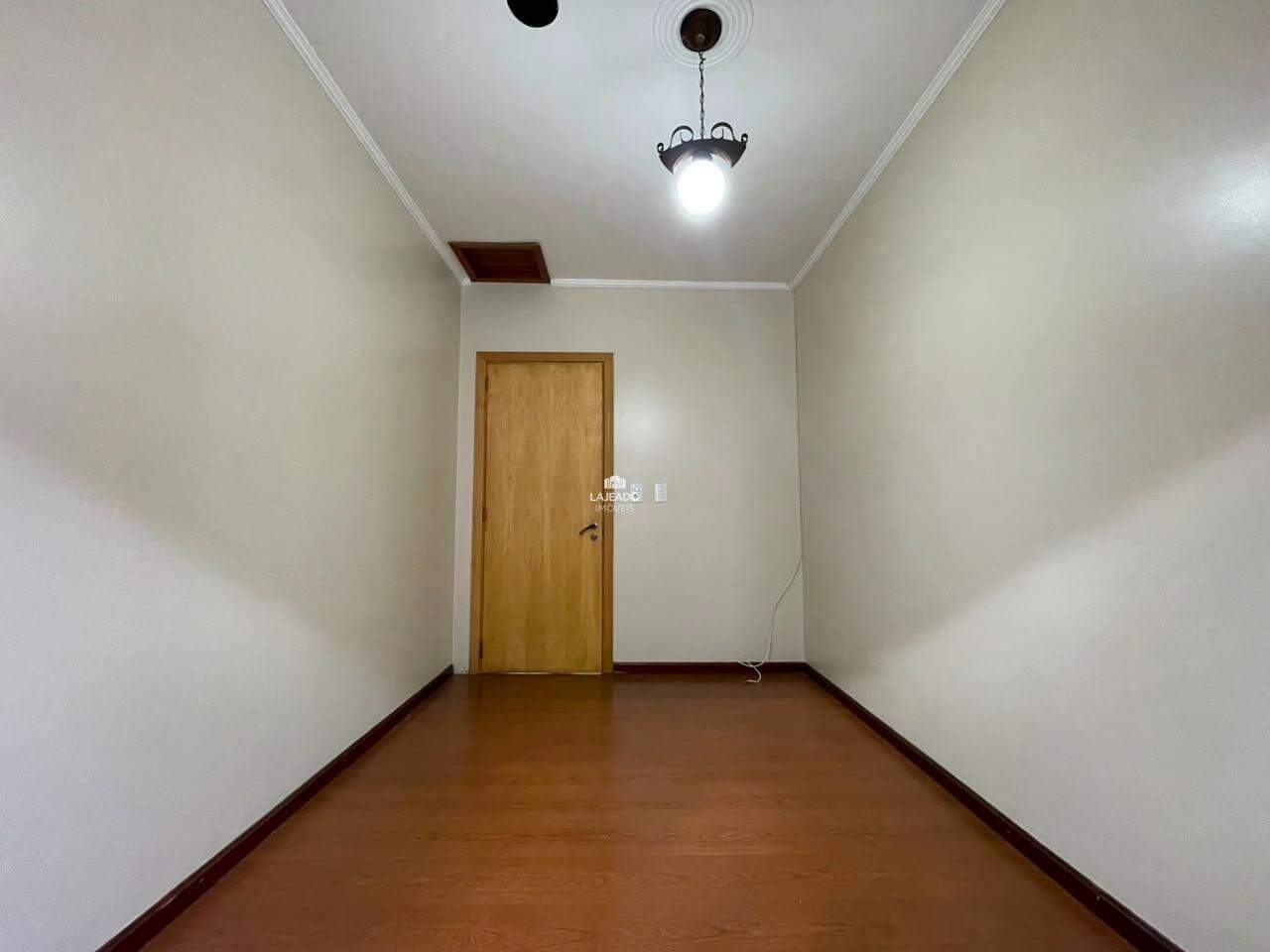 Casa, 3 quartos, 270 m² - Foto 13