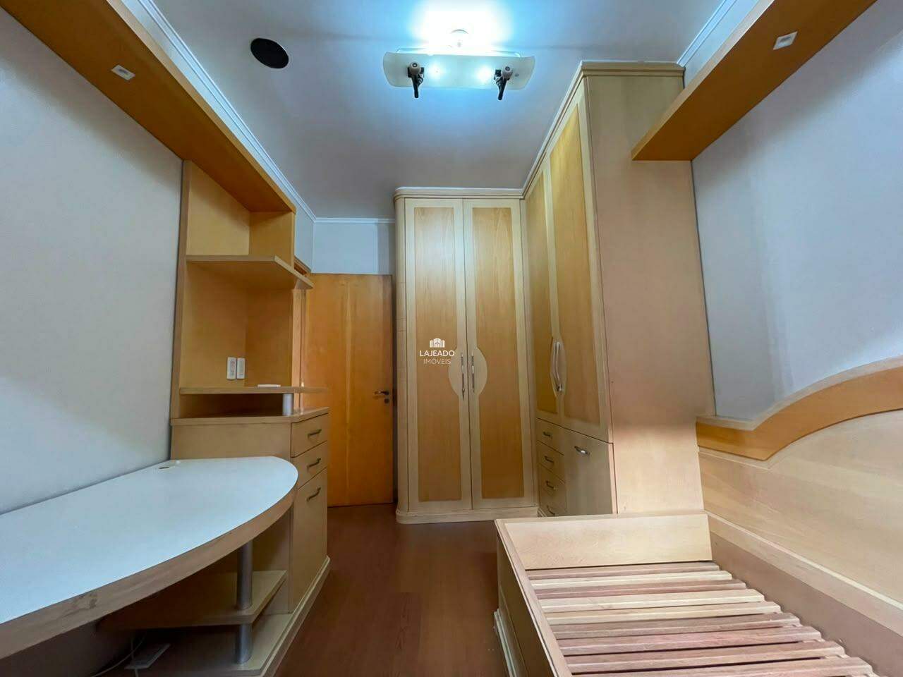Casa, 3 quartos, 270 m² - Foto 8