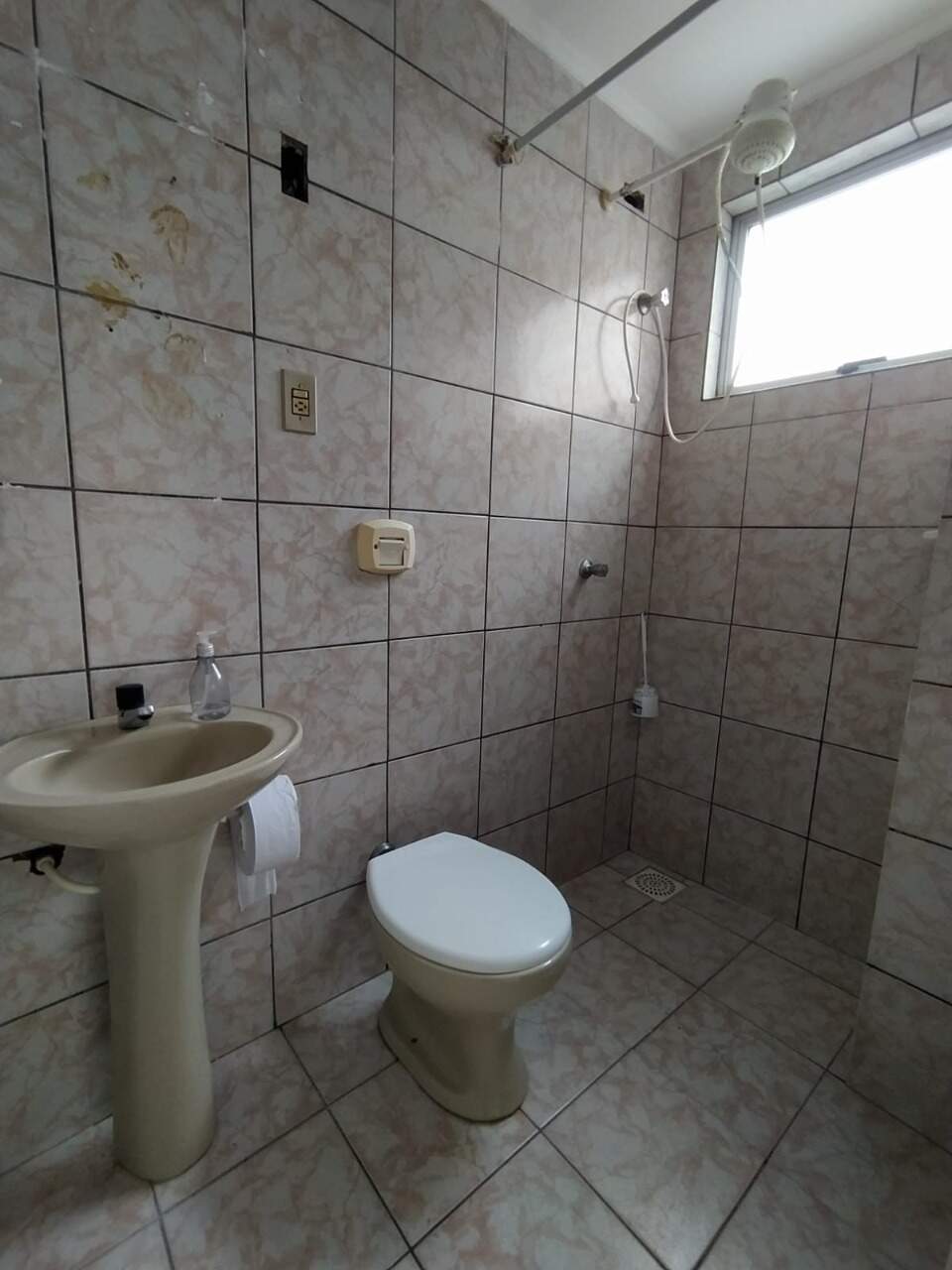 Kitnet para aluguel no Centro: 