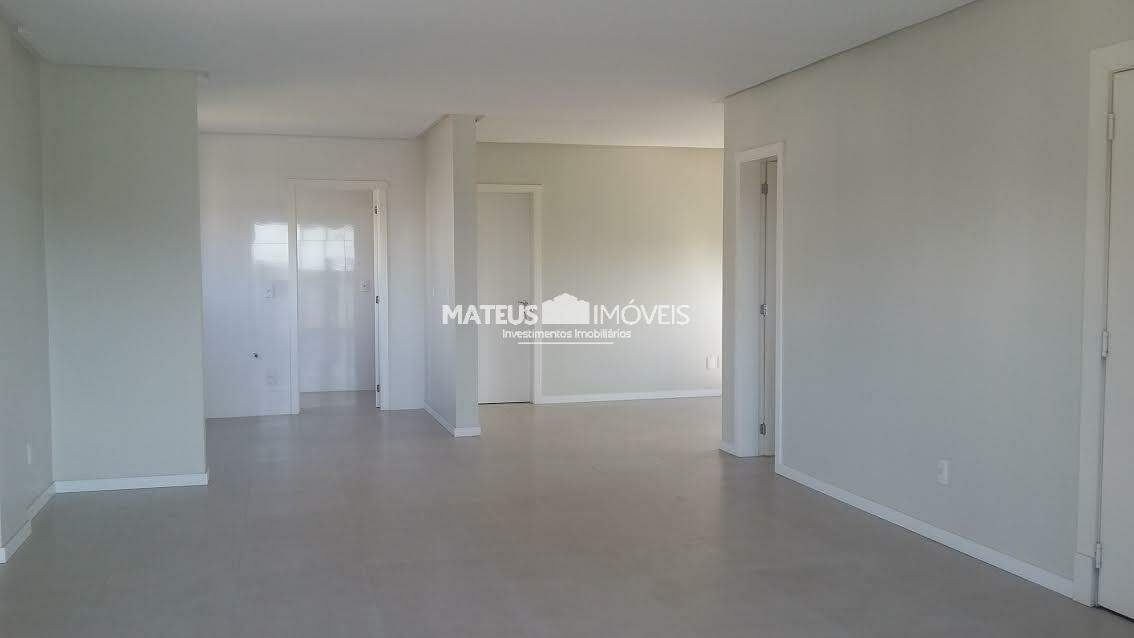 Apartamento à venda com 3 quartos, 143m² - Foto 2