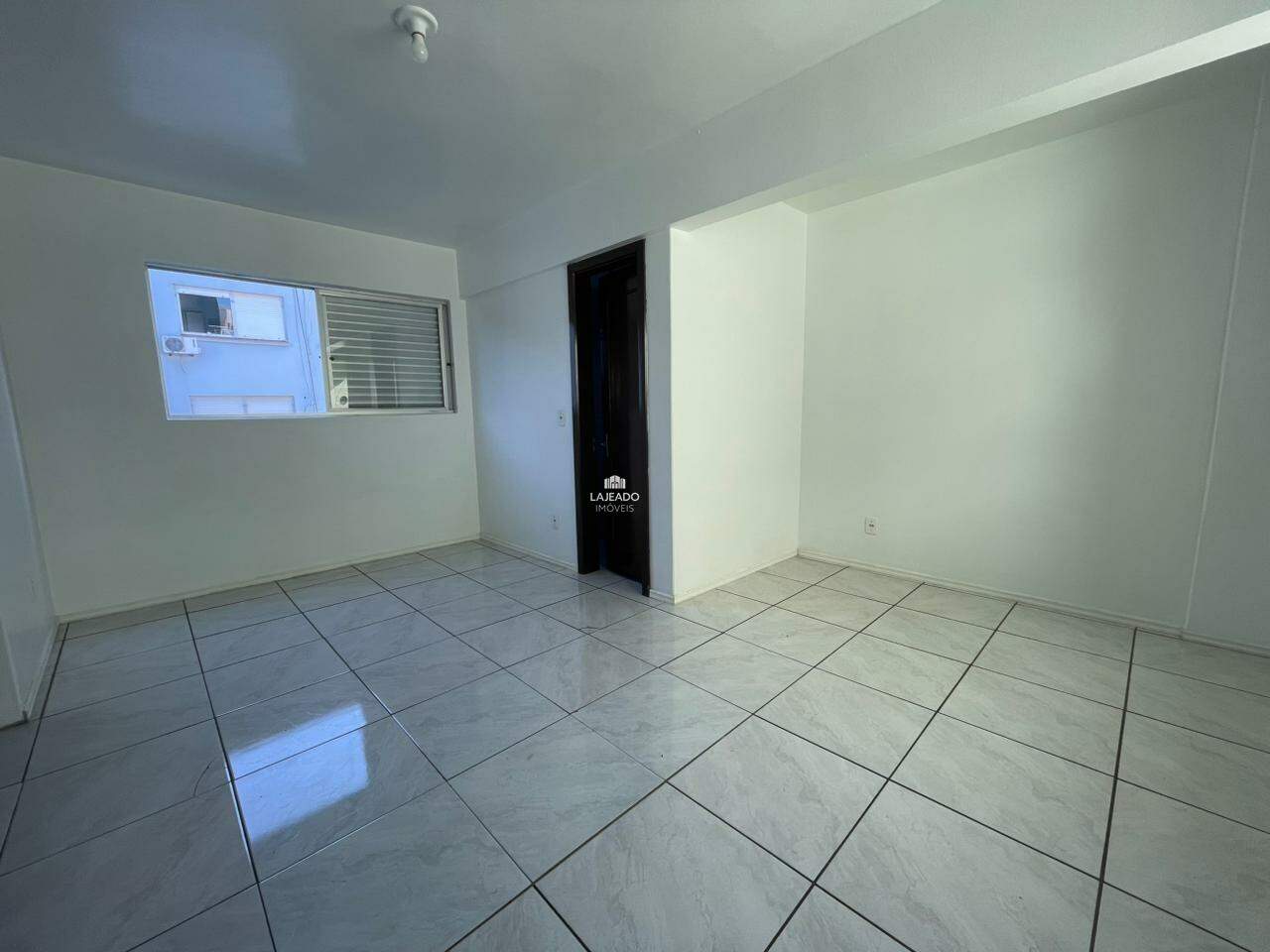 Kitnet para aluguel no Centro: 