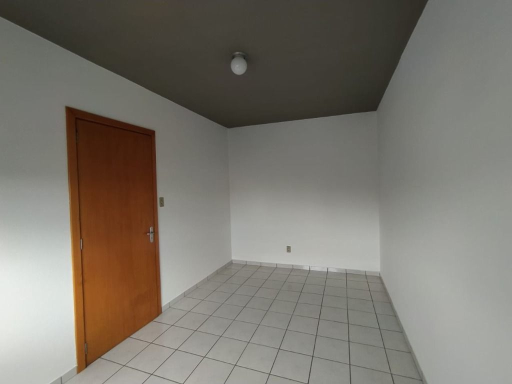 Apartamento para aluguel no São Cristóvão: 