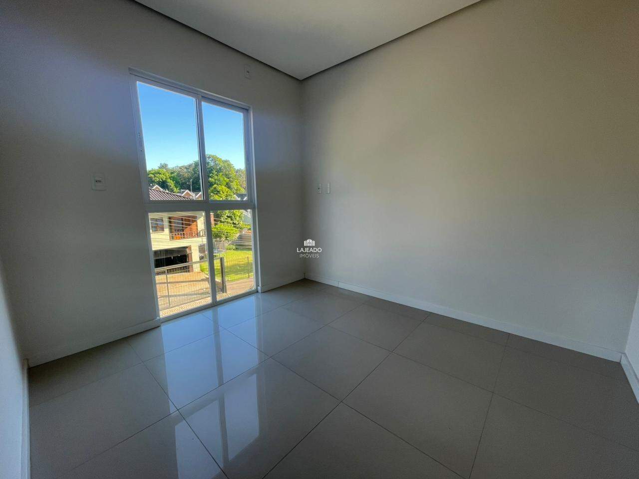 Apartamento para aluguel no Carneiros: 