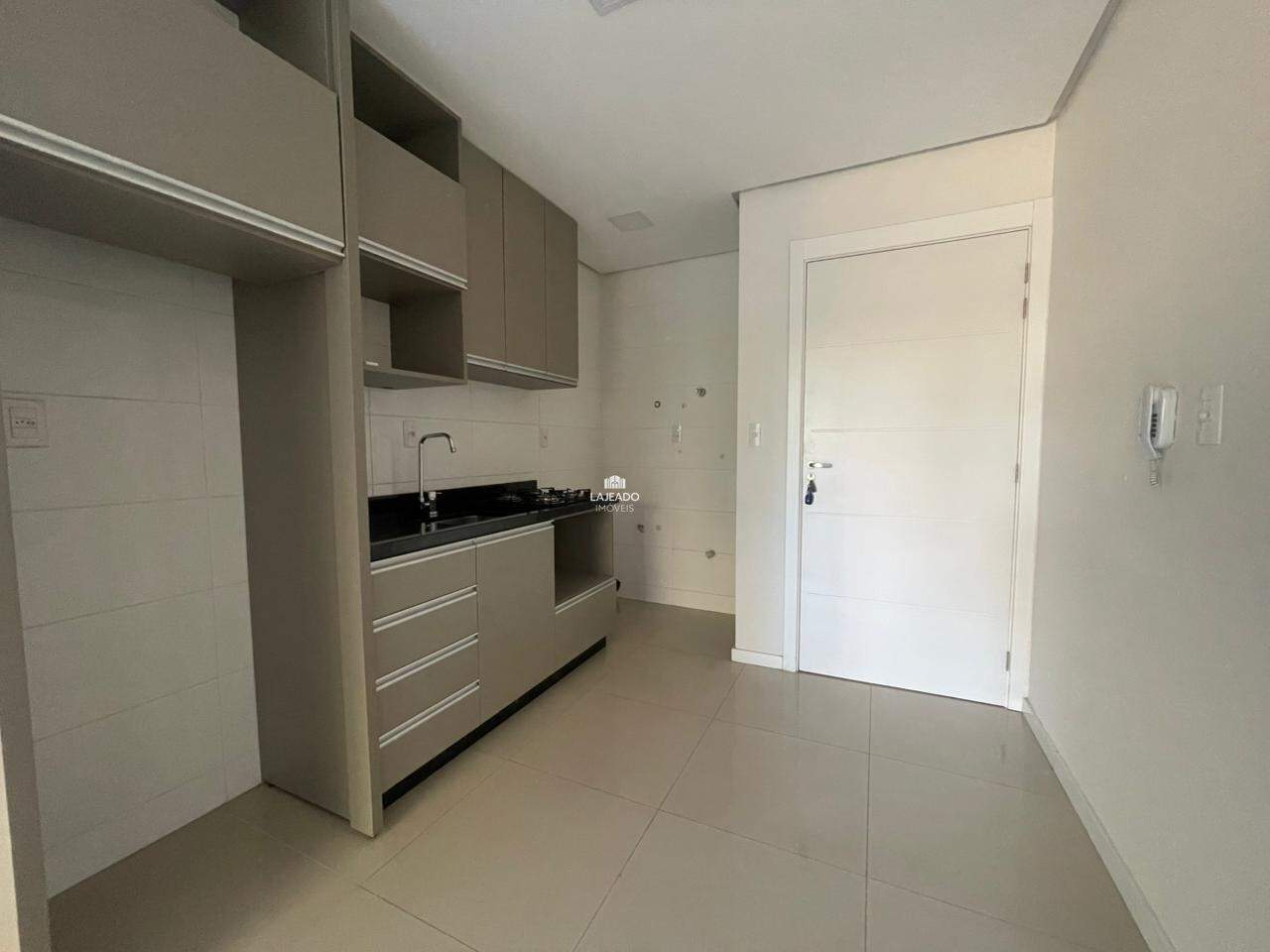 Apartamento para aluguel no Carneiros: 