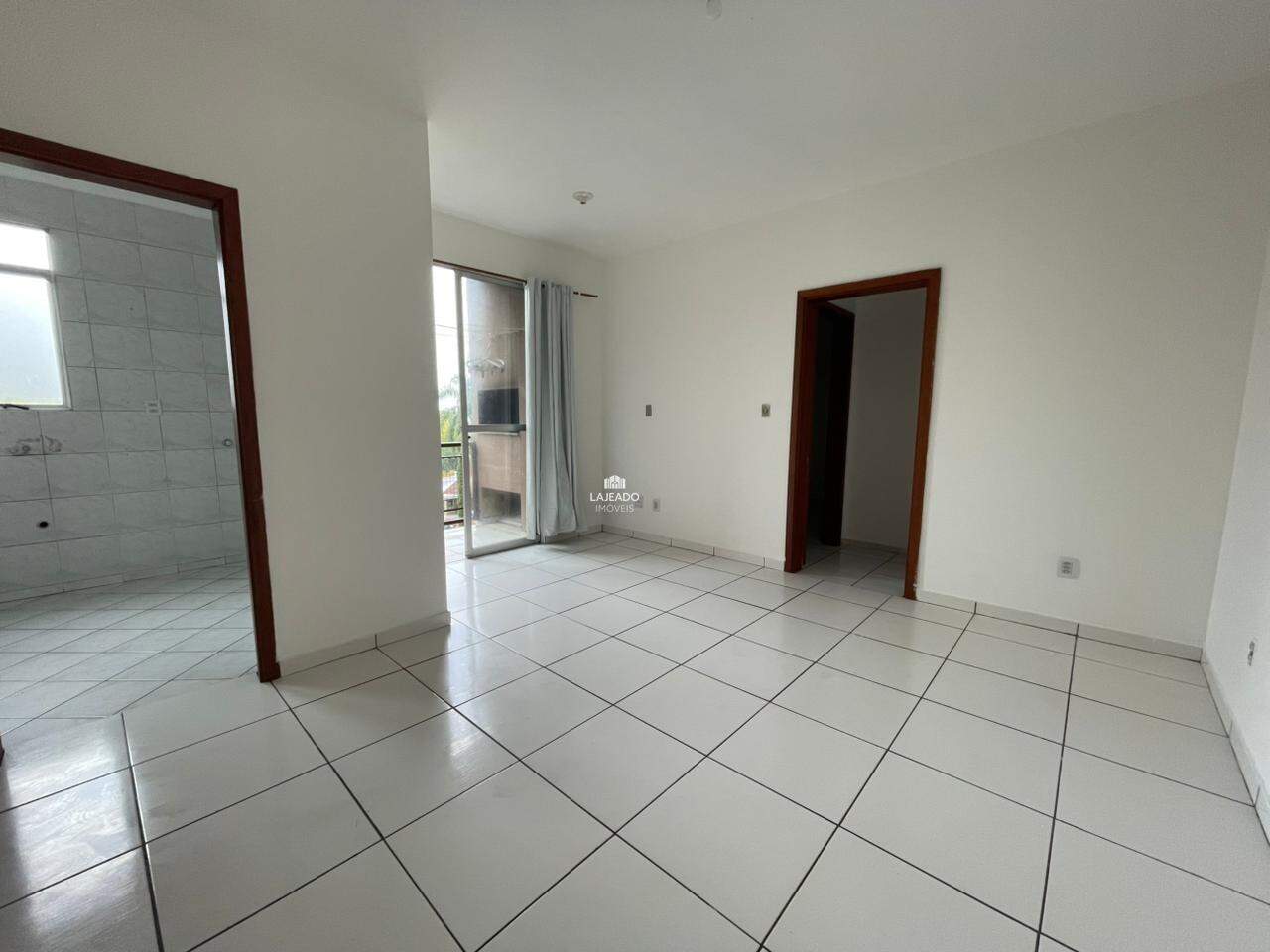 Apartamento para aluguel no Florestal: 