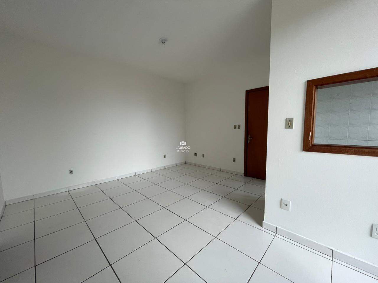 Apartamento para aluguel no Florestal: 