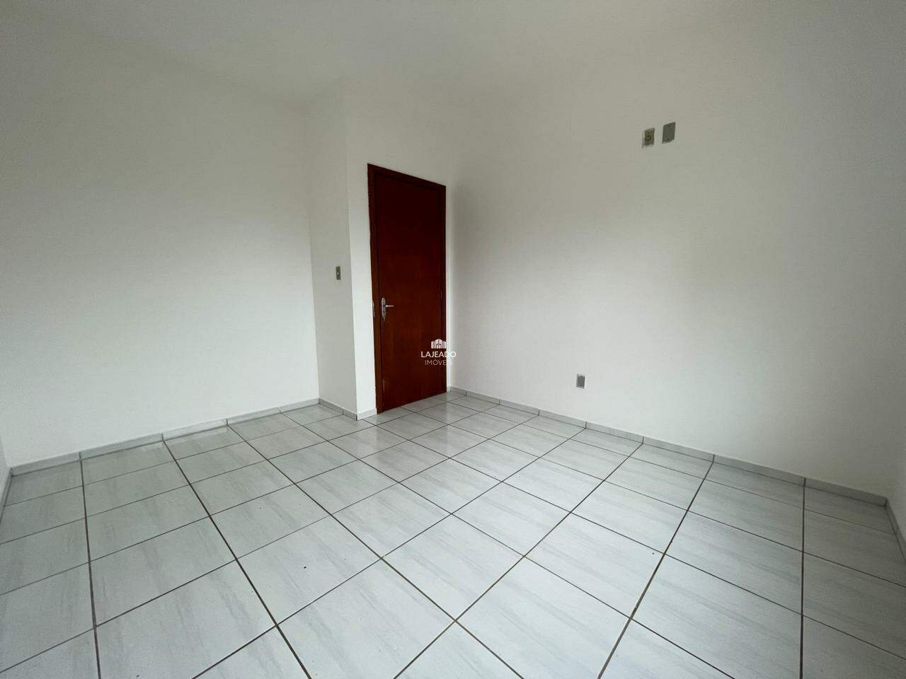 Apartamento para aluguel no Florestal: 