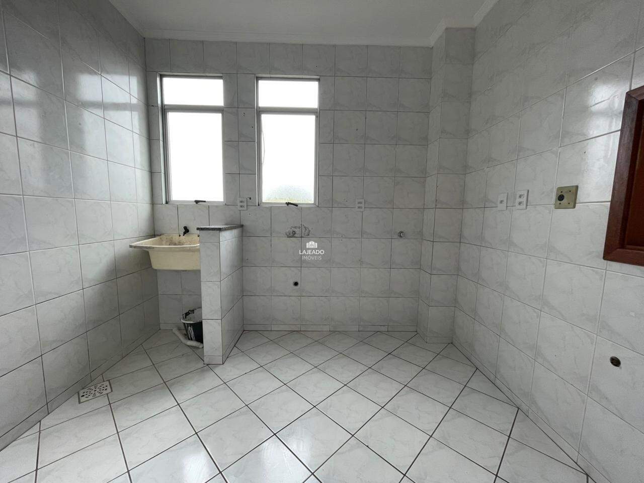 Apartamento para aluguel no Florestal: 