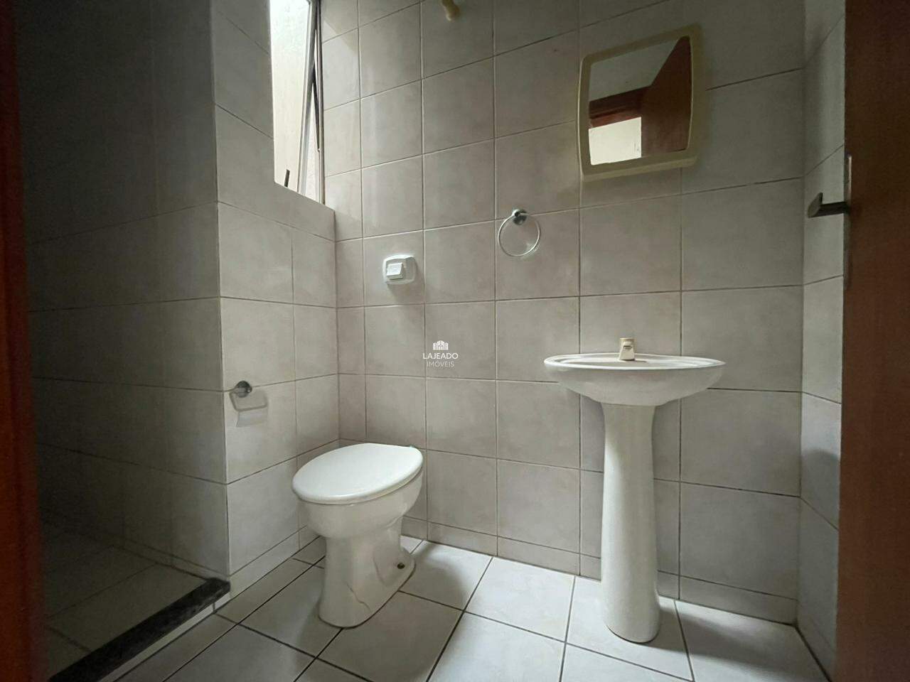 Apartamento para aluguel no Florestal: 