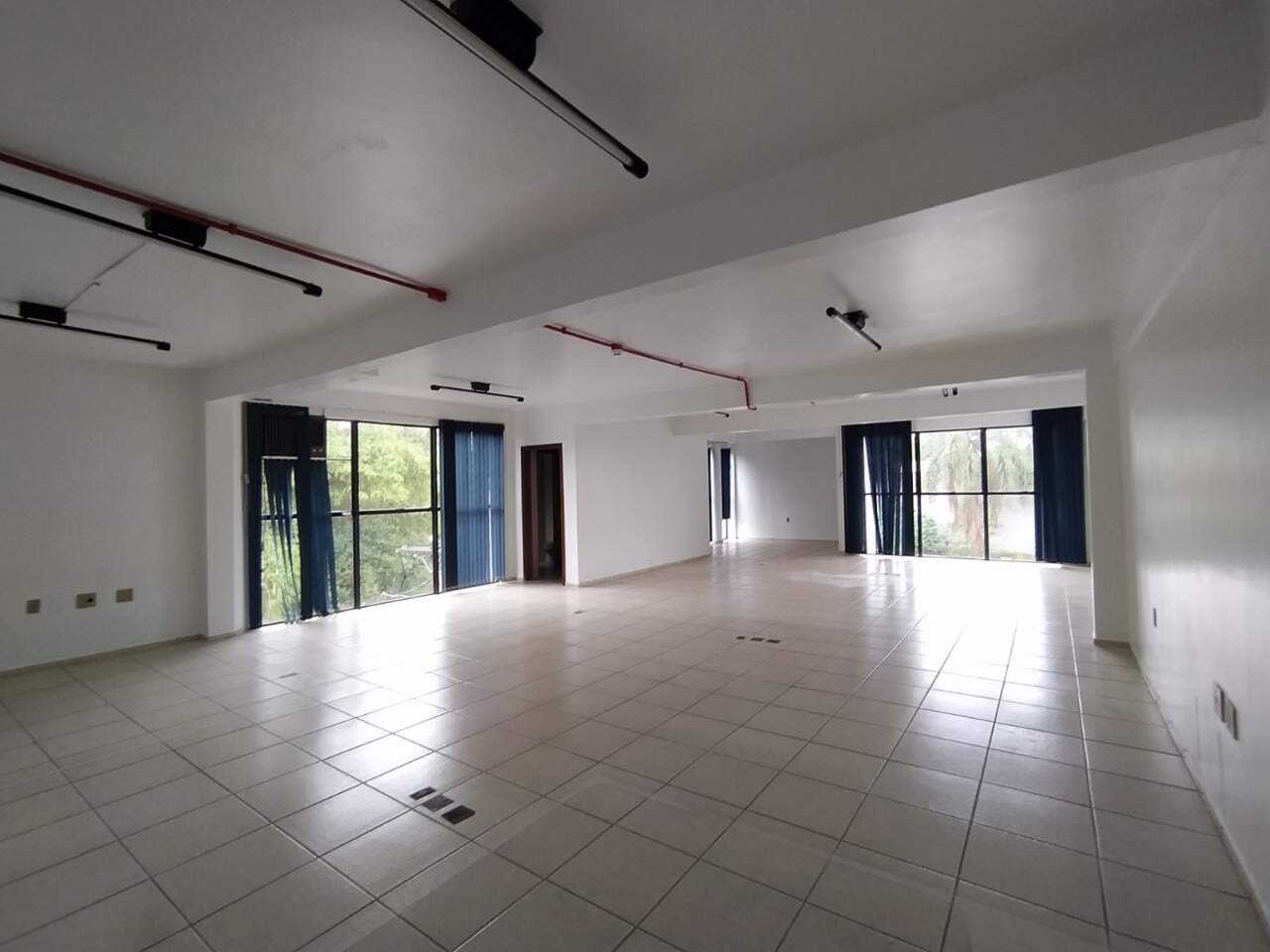 Conjunto Comercial-Sala para alugar, 109m² - Foto 4