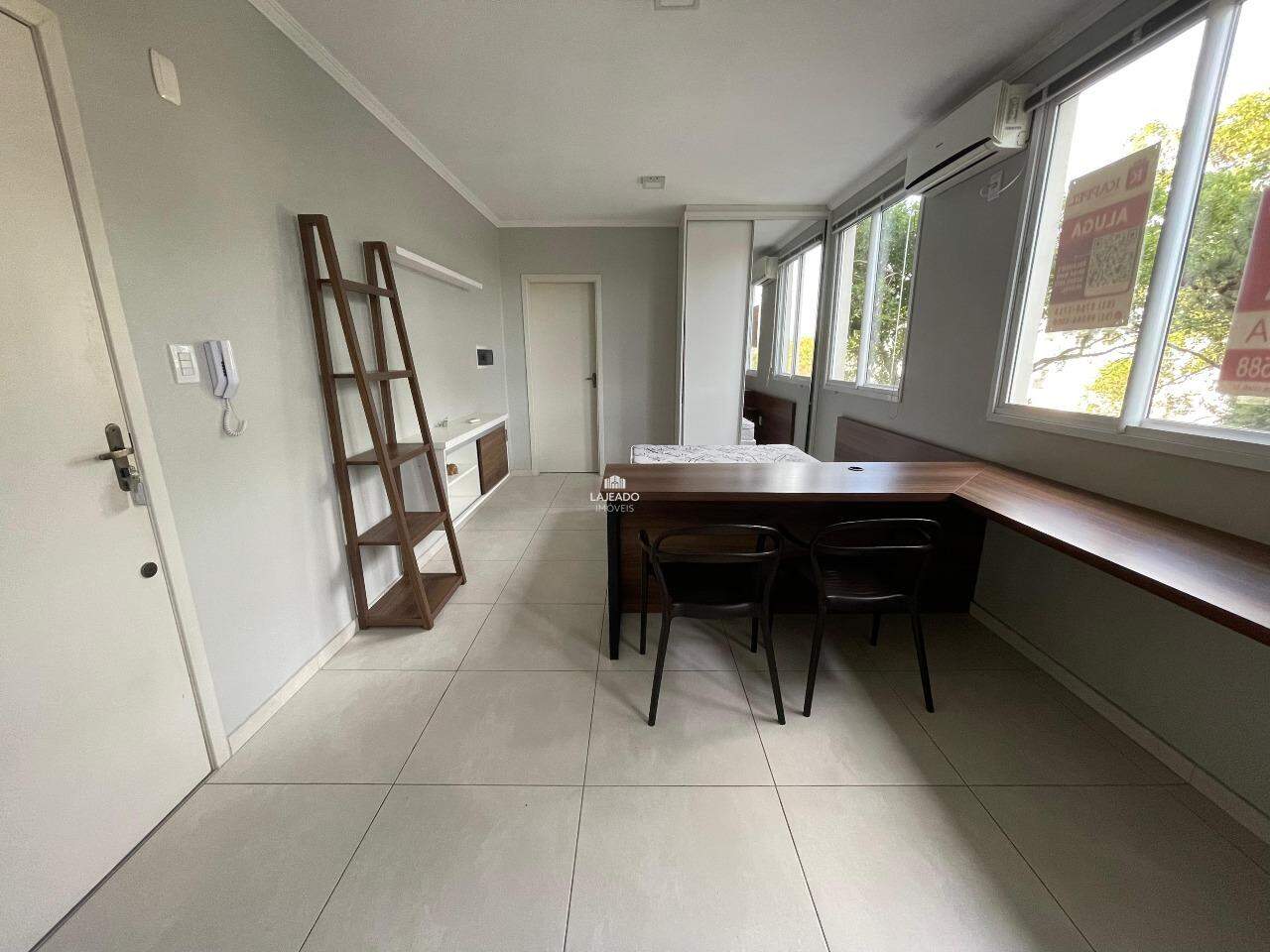 Kitnet para aluguel no Universitário: 