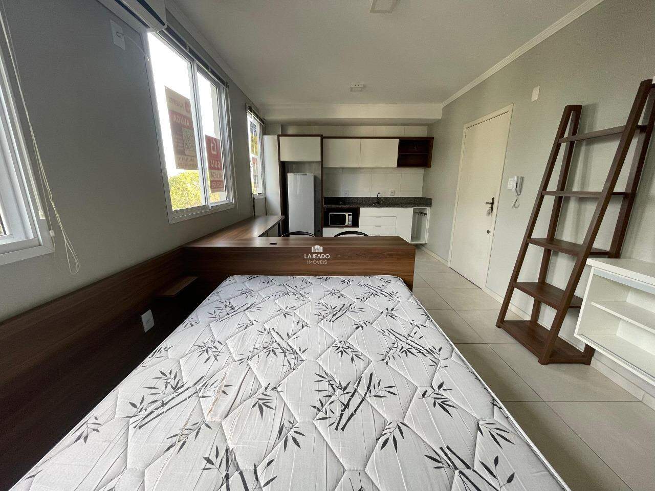 Kitnet para aluguel no Universitário: 