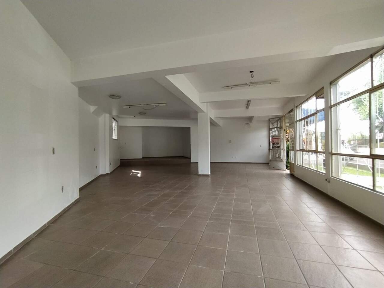 Loja-Salão para alugar, 121m² - Foto 4