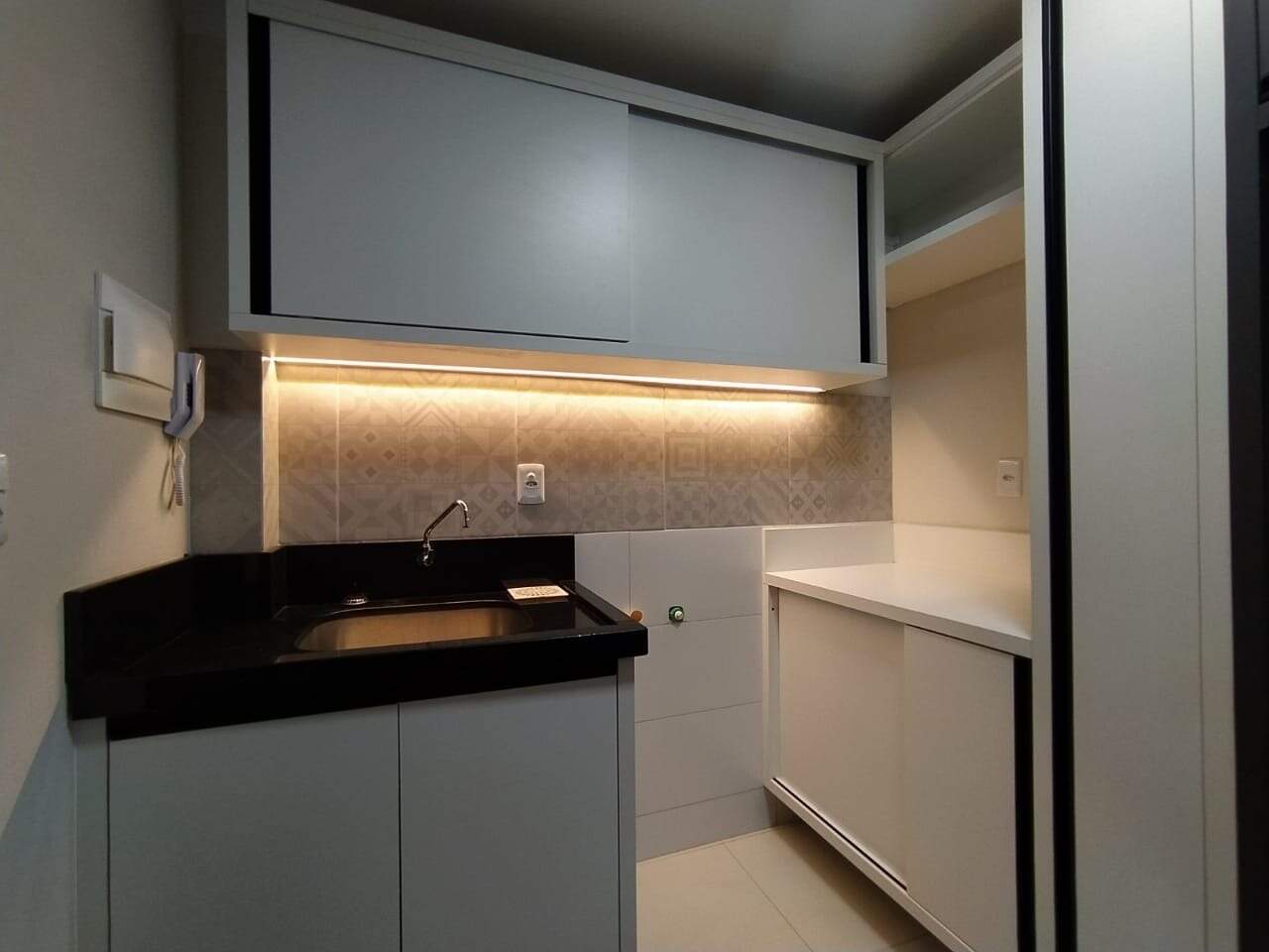 Apartamento para alugar com 2 quartos, 60m² - Foto 6