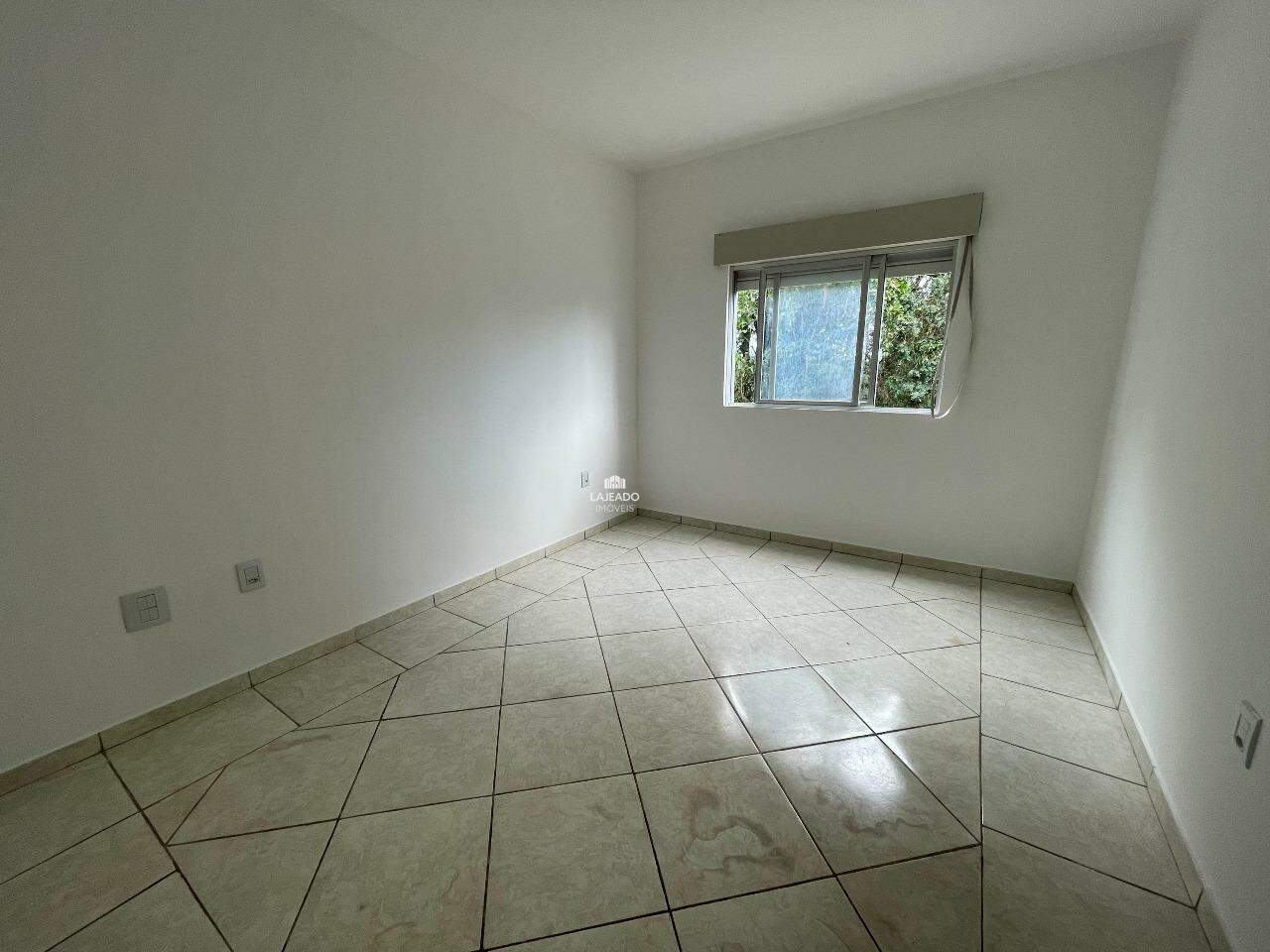 Apartamento para aluguel no São Cristóvão: 