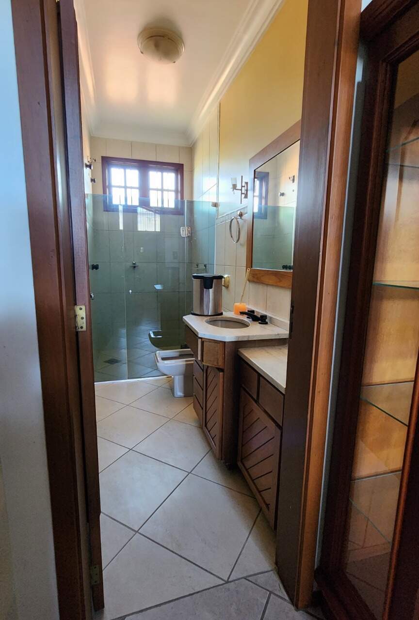 Casa para alugar com 4 quartos, 415m² - Foto 12