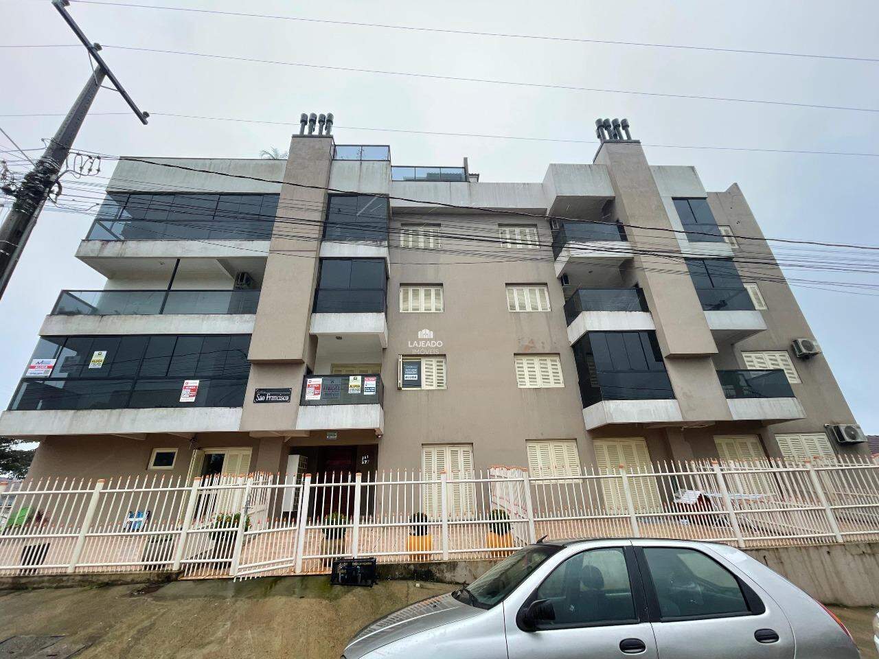 Apartamento para aluguel no Centenário: