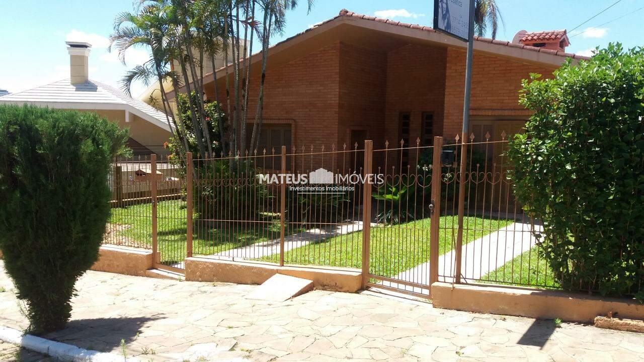 Casa à venda com 3 quartos, 289m² - Foto 2