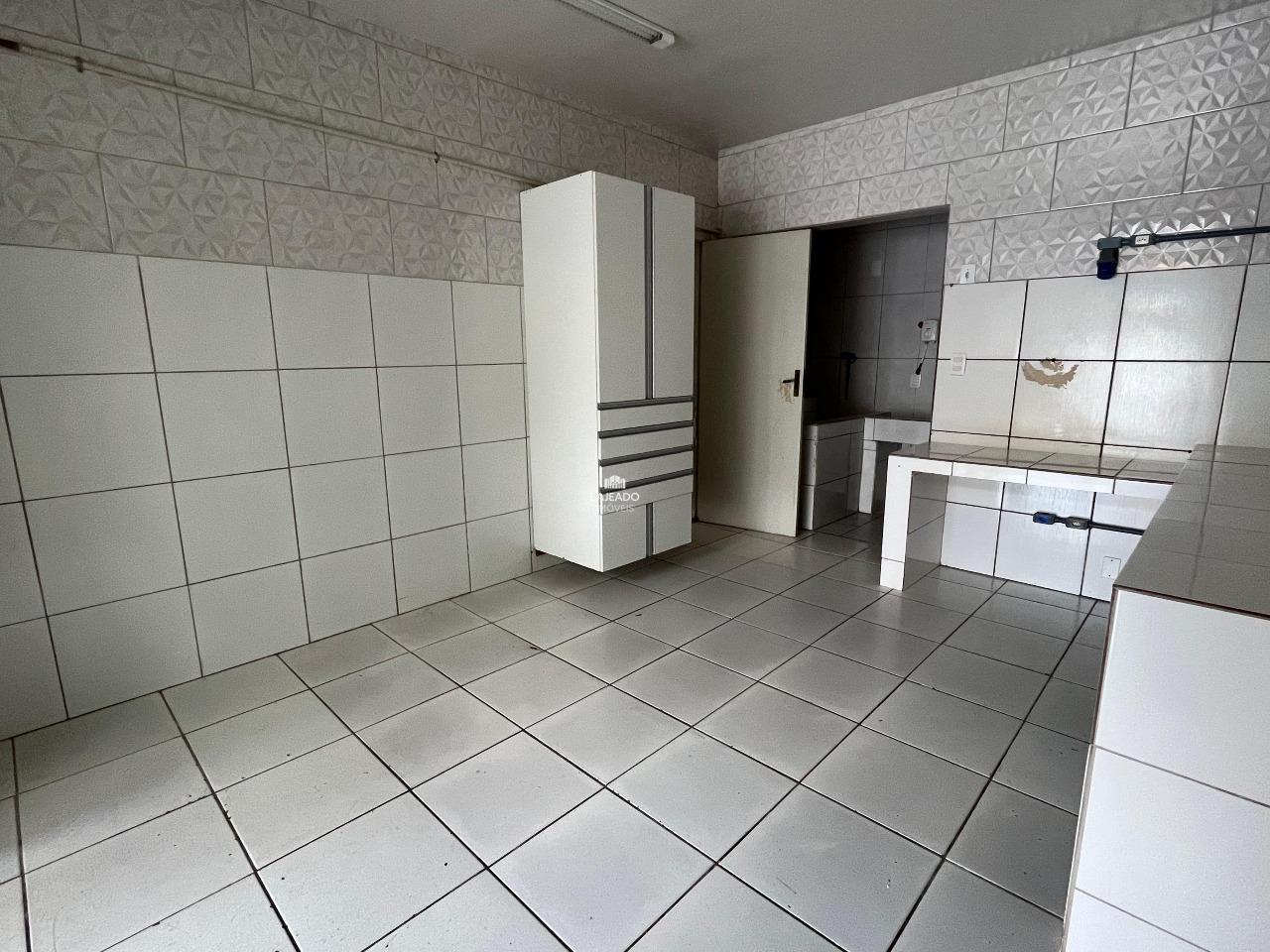 Casa comercial para aluguel no São Cristóvão: 