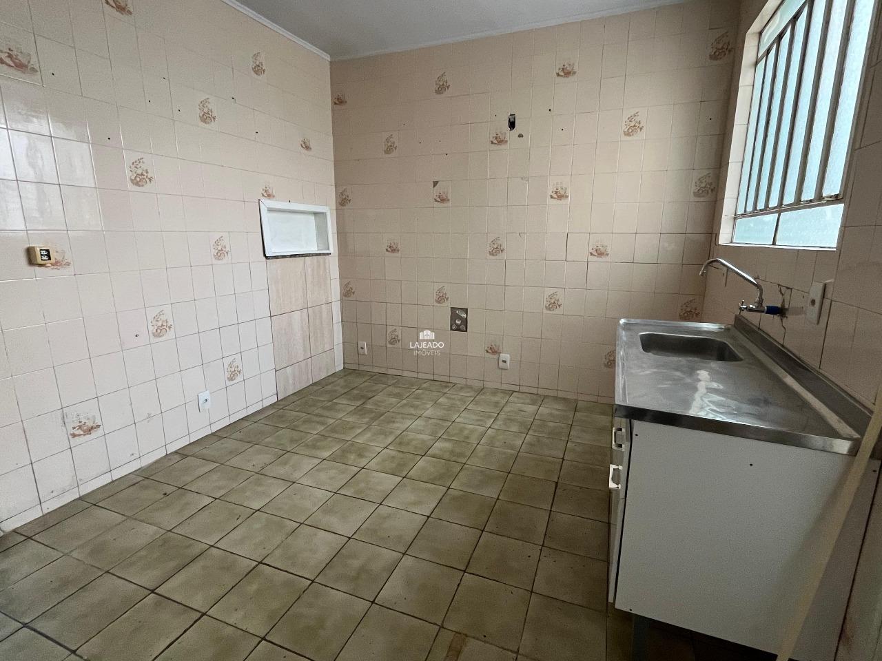 Casa comercial para aluguel no São Cristóvão: 