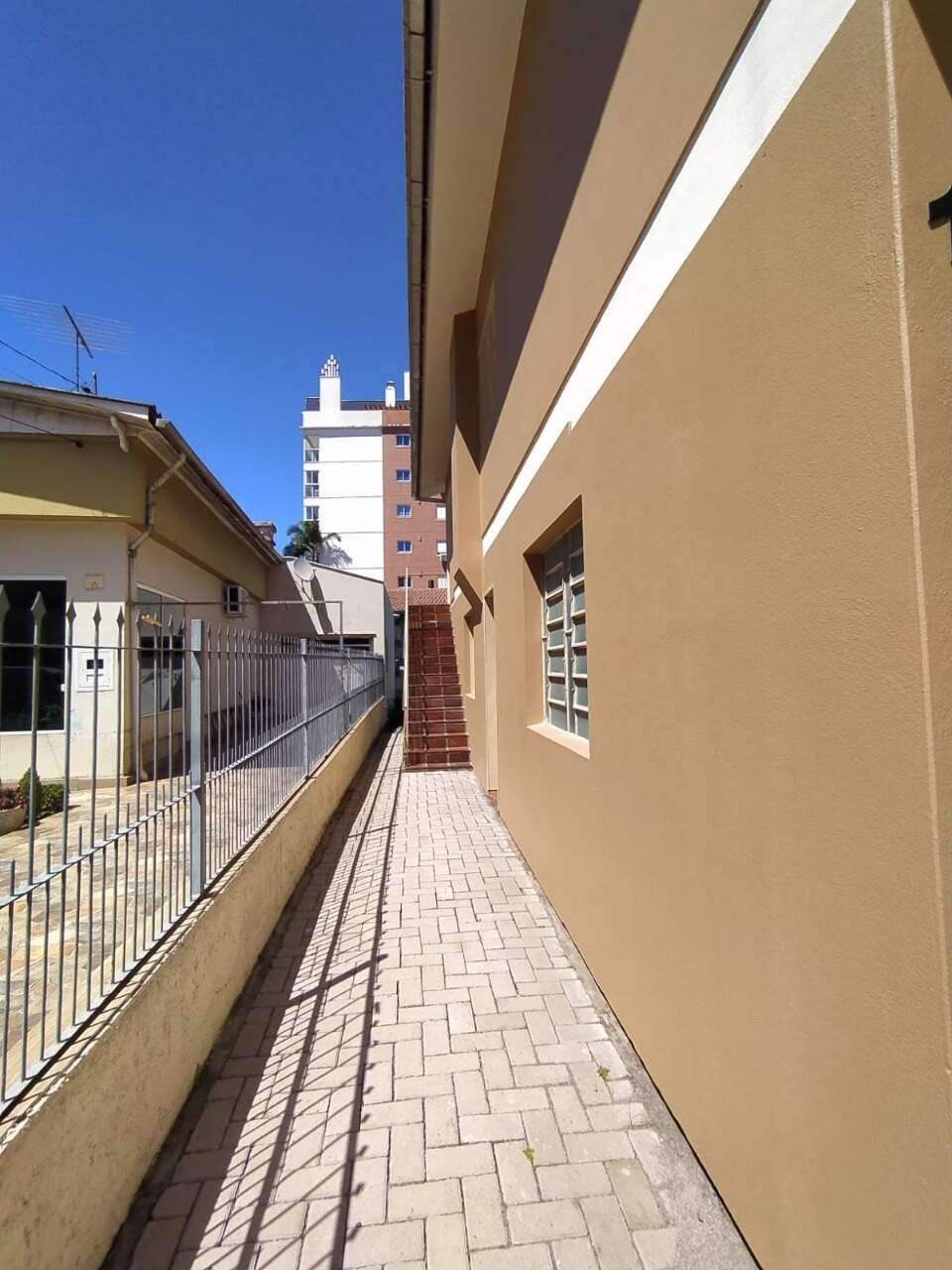 Casa à venda com 4 quartos, 200m² - Foto 14