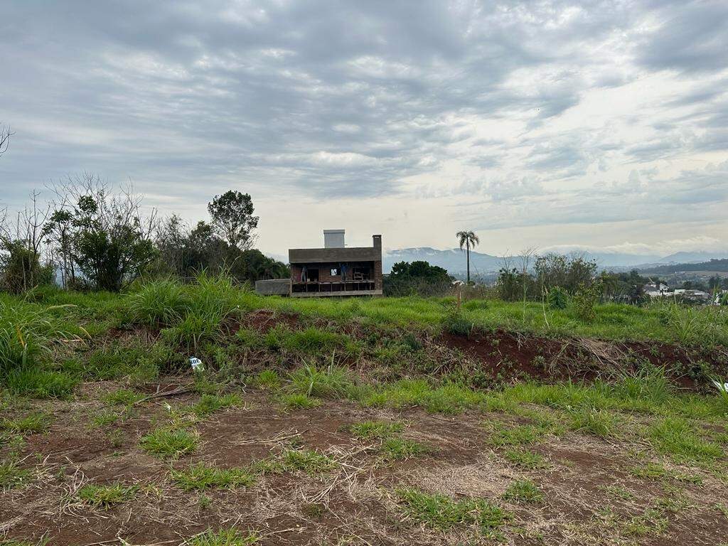 Terreno à venda, 381m² - Foto 1