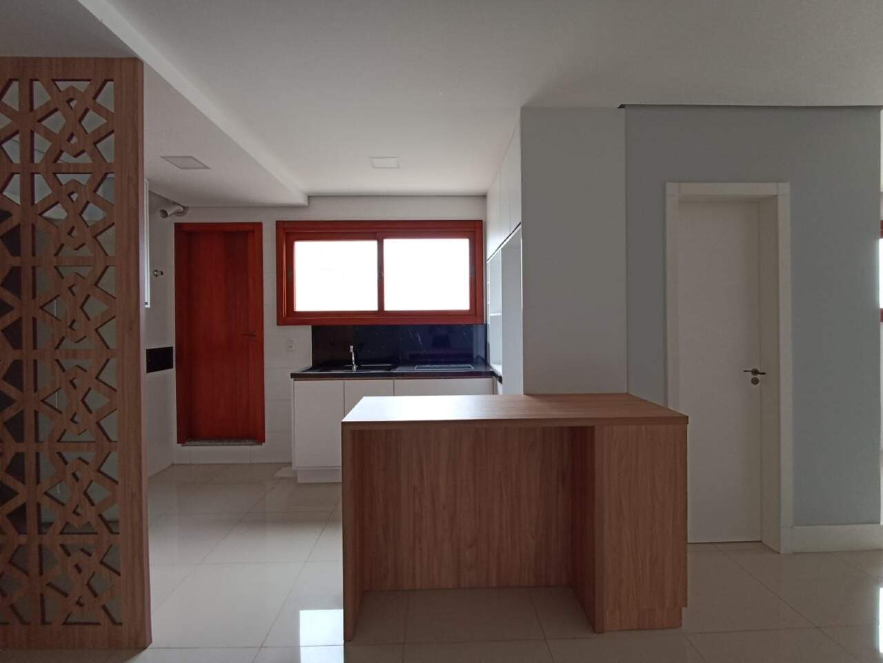 Apartamento para alugar com 3 quartos, 150m² - Foto 7