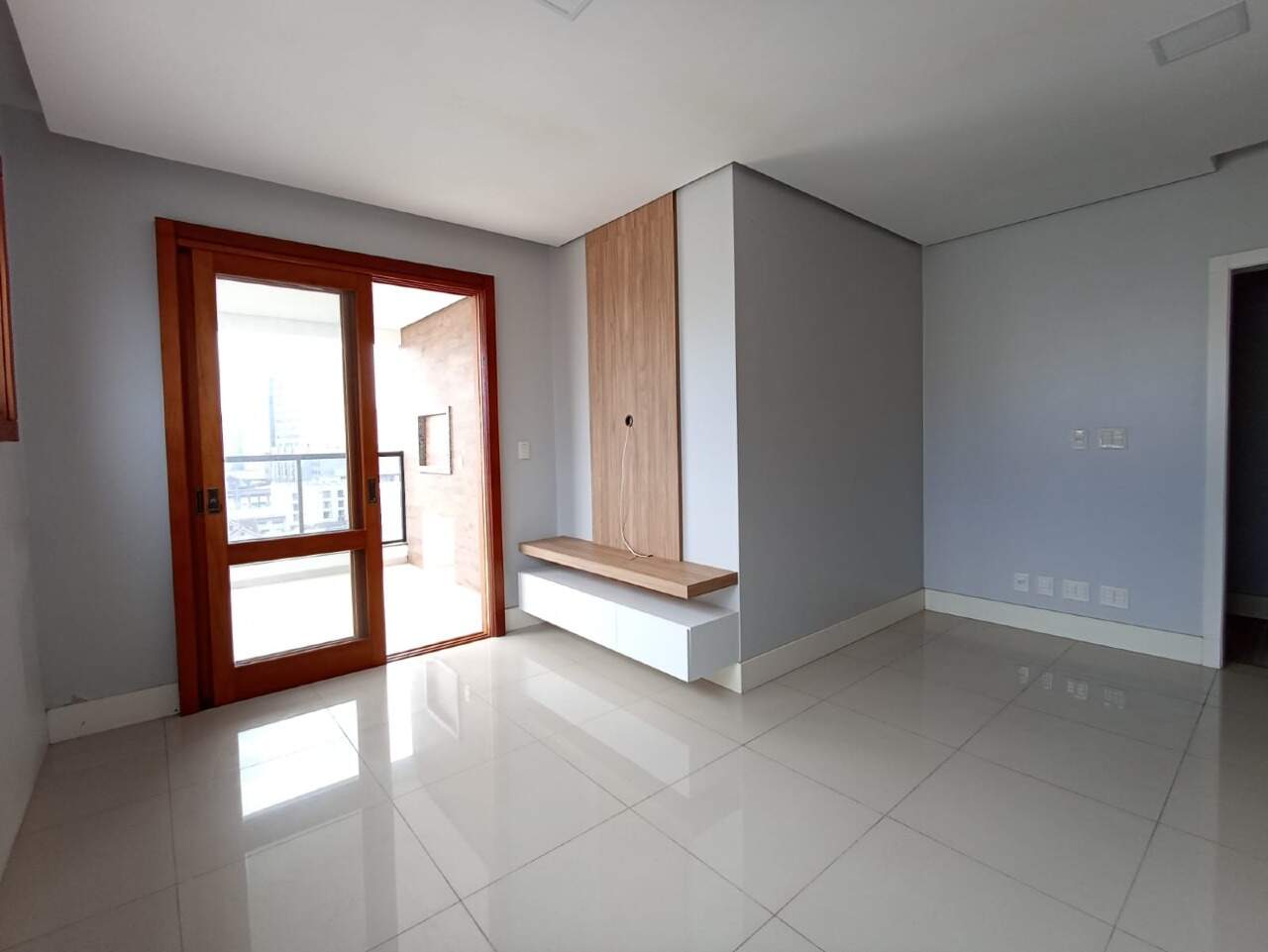 Apartamento para alugar com 3 quartos, 150m² - Foto 4