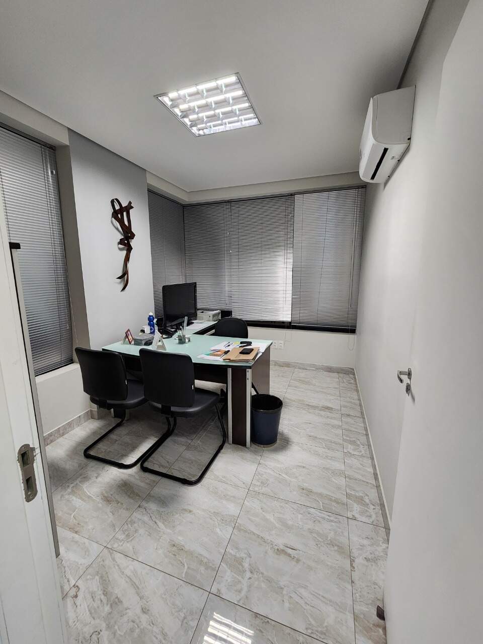 Sala comercial para aluguel no Liberdade/Jaraguá: 