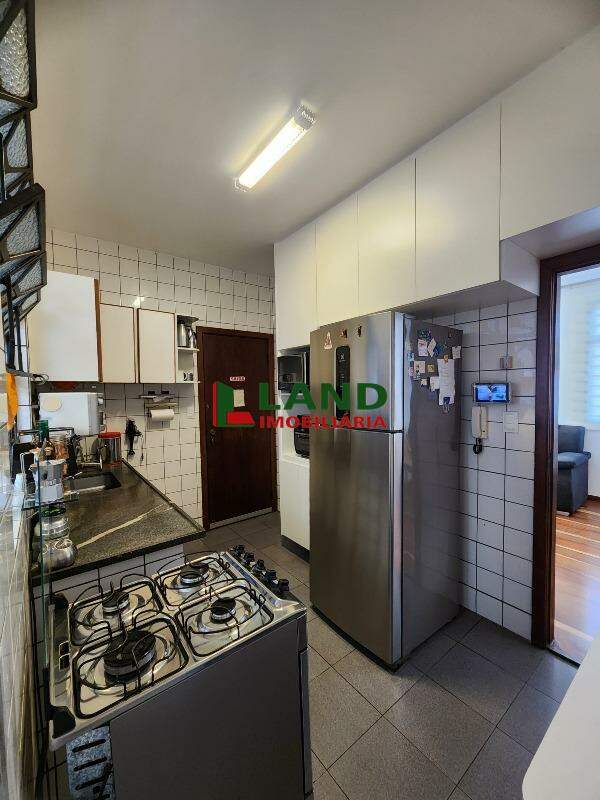 Apartamento à venda no Indaiá: 
