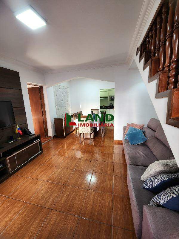 Casa à venda no Dona Clara: 