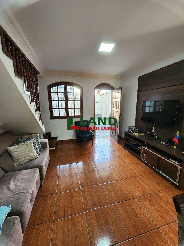 Casa à venda no Dona Clara: 
