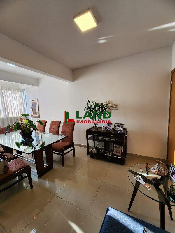 Apartamento à venda no Jaraguá: 