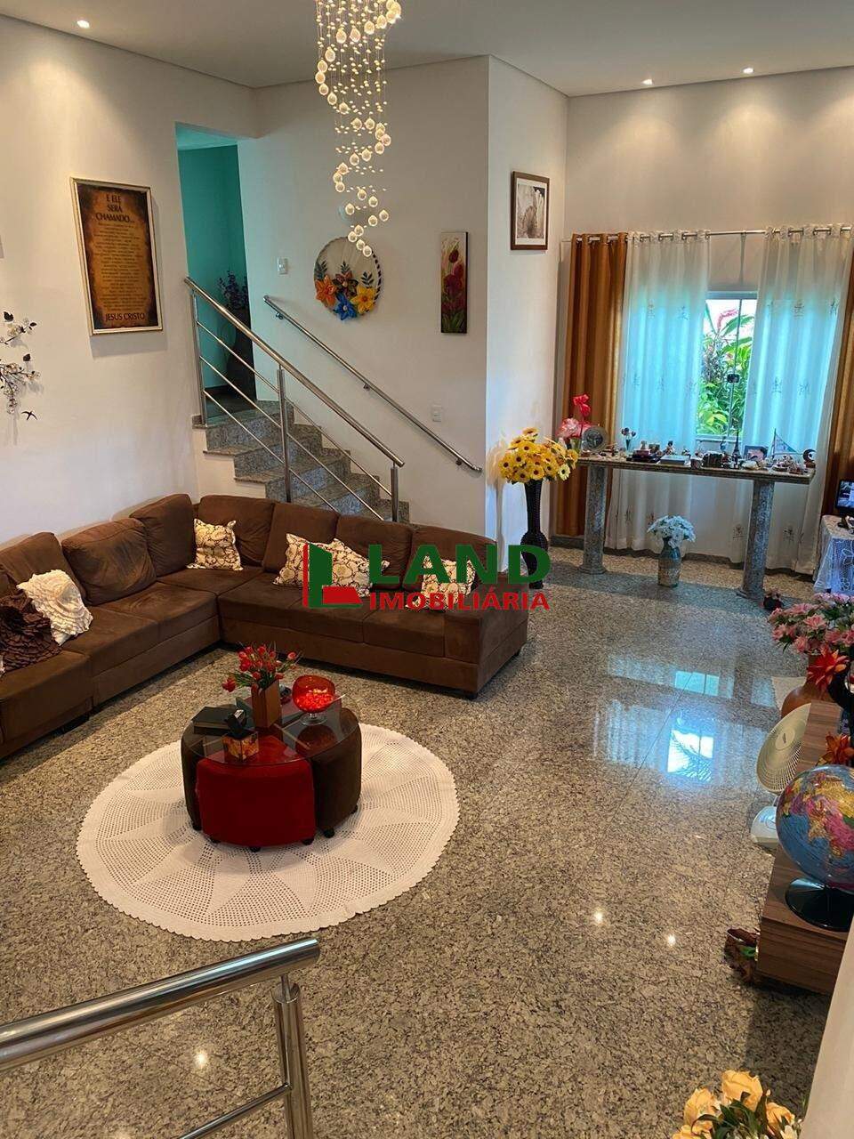 Casa à venda no Centro: 