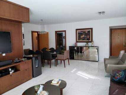 Apartamento à venda no Carmo: 