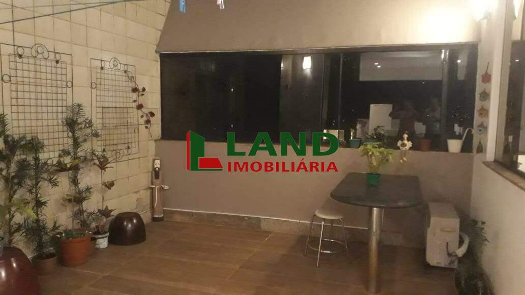 Cobertura à venda no Funcionários: 