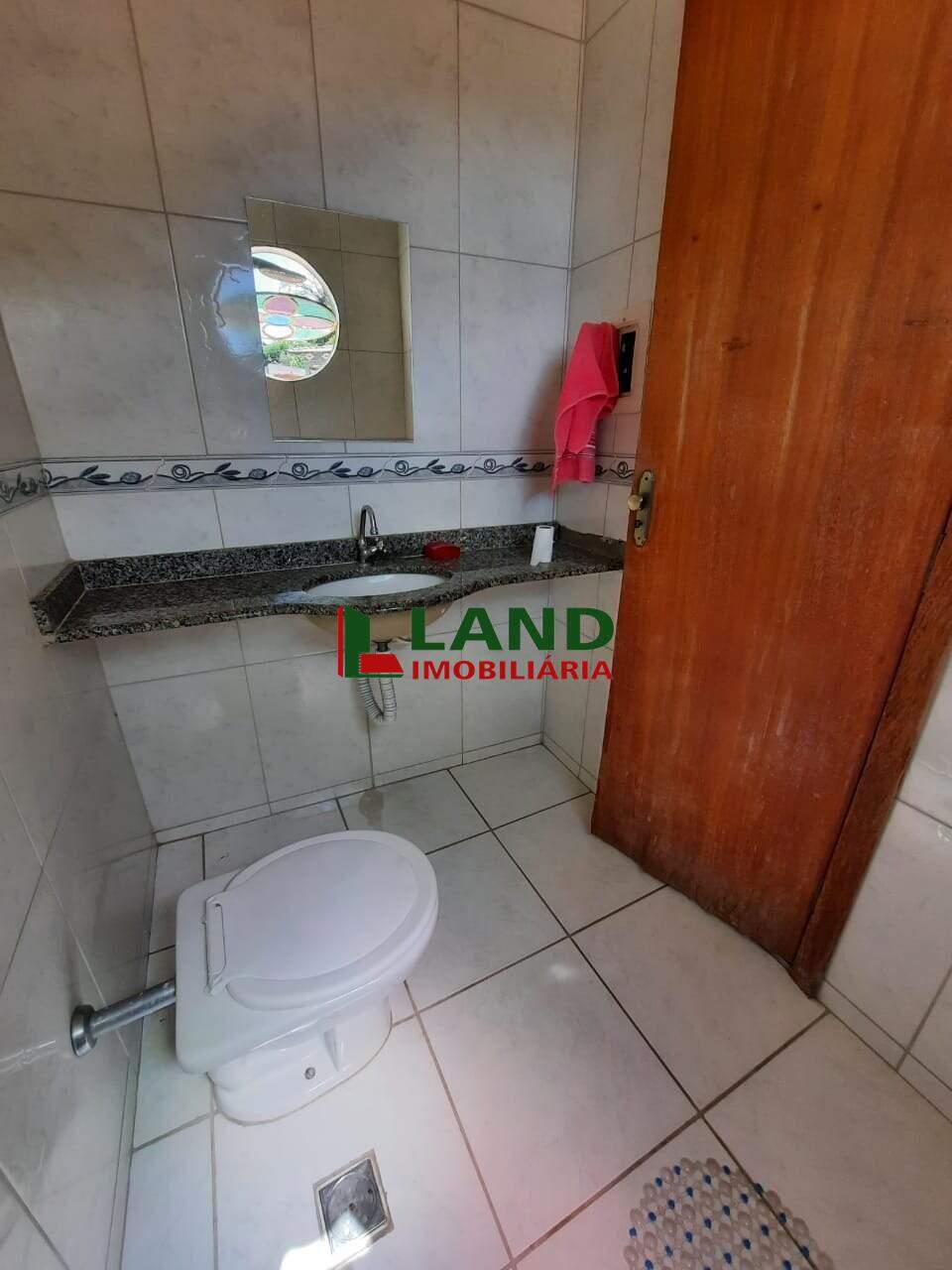 Casa à venda no Universitários: 