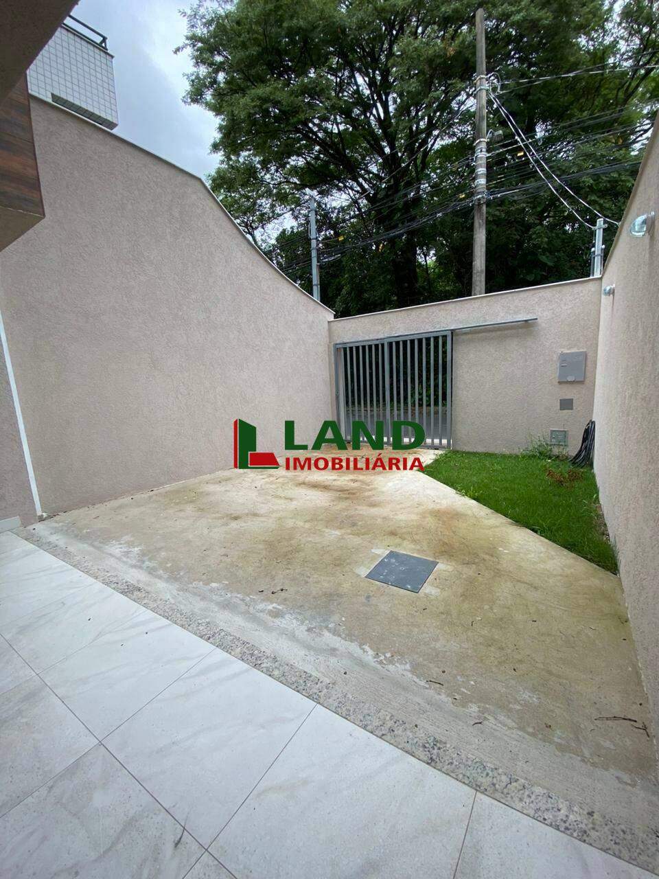 Casa à venda no Itapoã: 