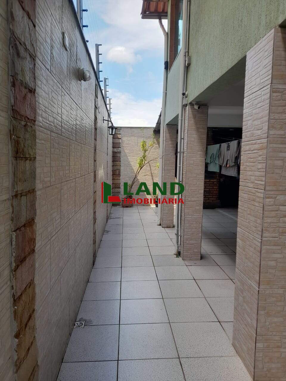 Casa à venda no Dona Clara: 