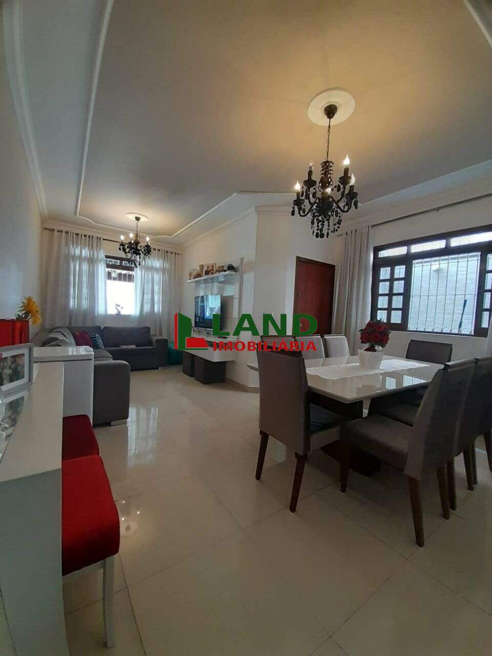 Casa à venda no Dona Clara: 