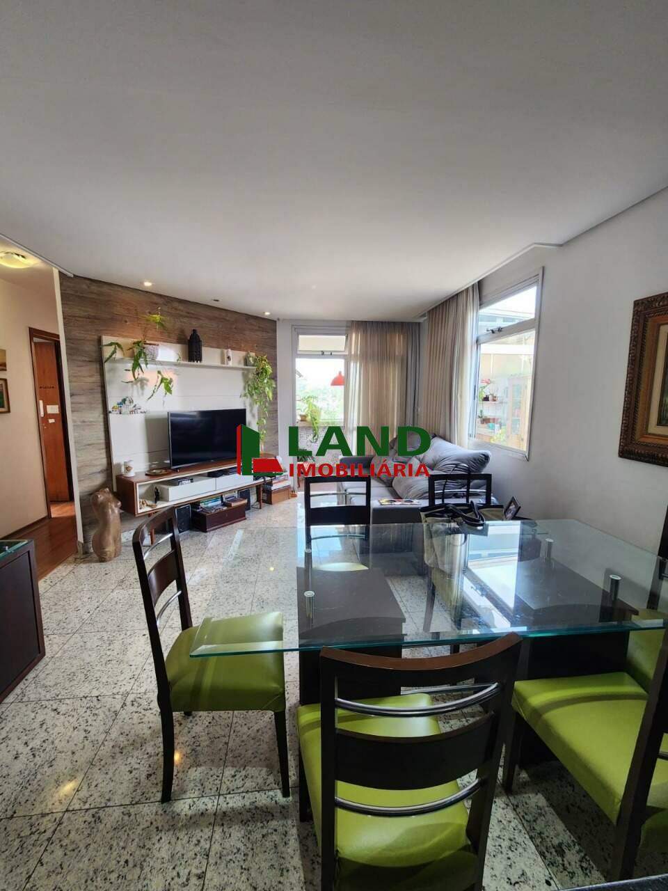 Área privativa à venda no Liberdade: 