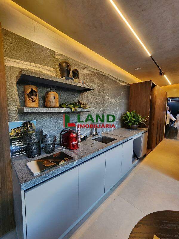 Loft/Studio/Flat à venda no Cidade Jardim: 