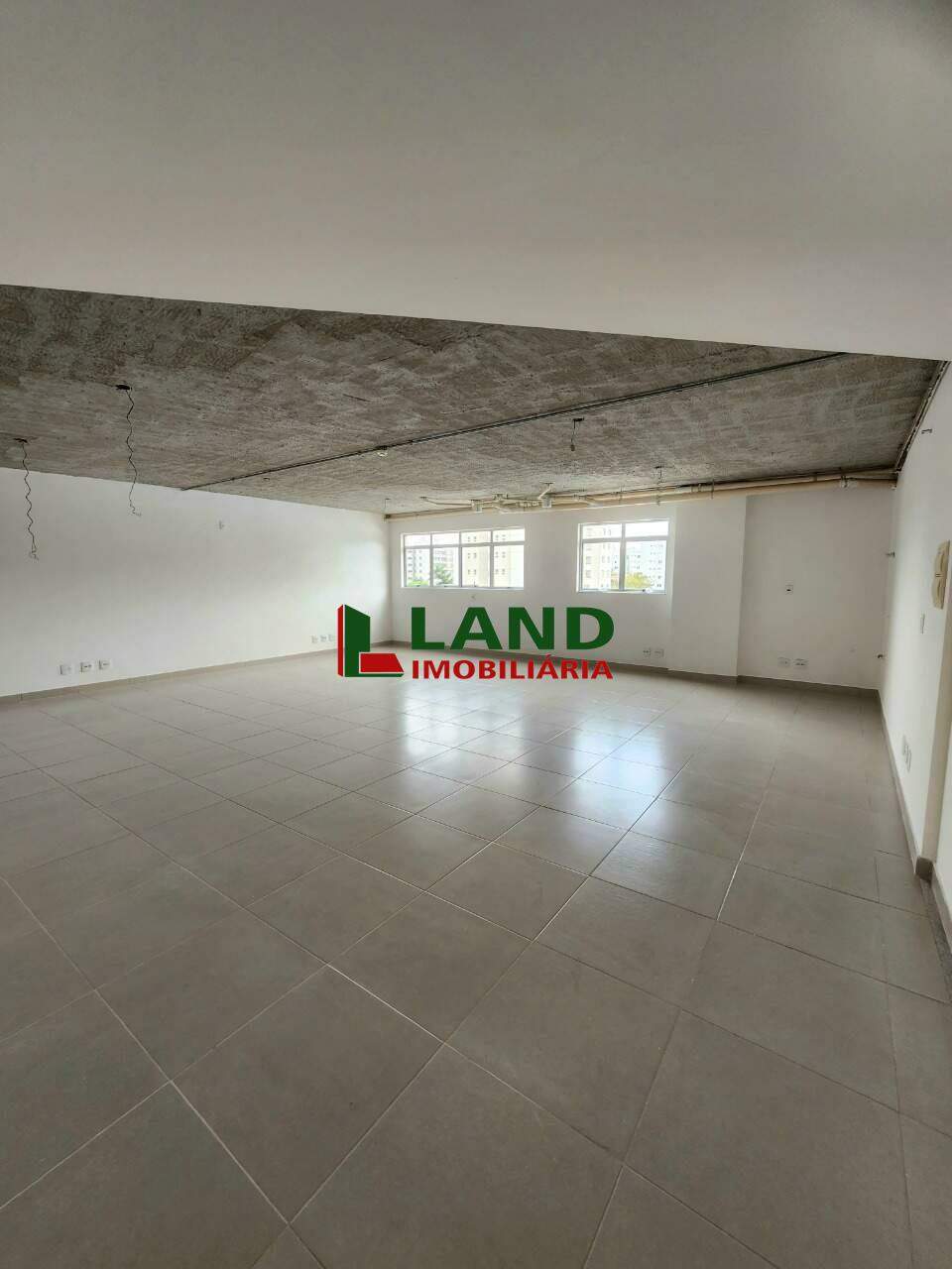 Sala comercial à venda no Jaraguá: 